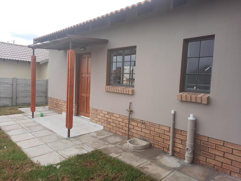 To Let 3 Bedroom Property for Rent in Waterkloof East North West